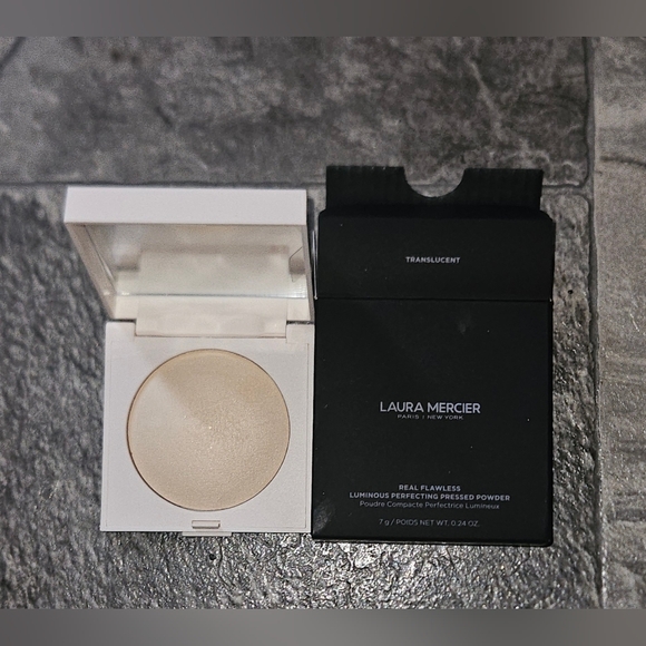 laura mercier Other - Laura Mercier Real Flawless Luminous Pressed Powder In Translucent 0.24oz BNIB